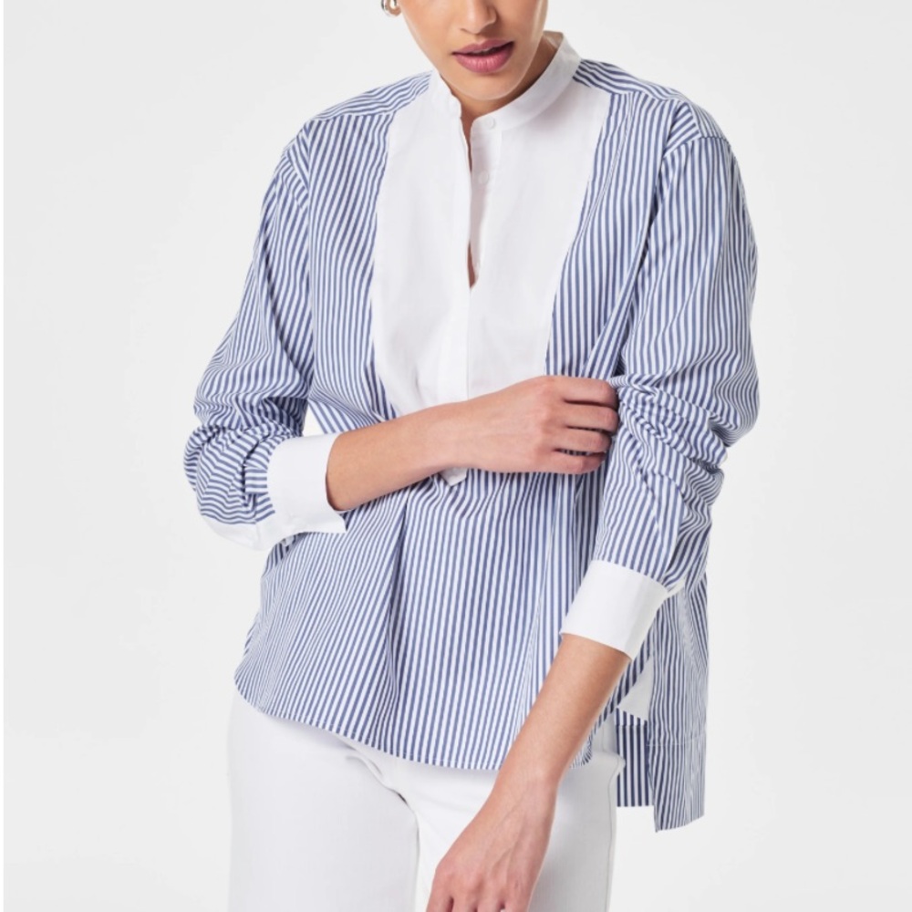 Spanx Poplin Stripped Tuxedo Top White /Postalbi
NWT Size M